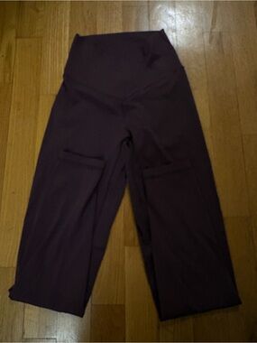 High-Waist Wide-Leg Women’s Pants in Deep Plum
